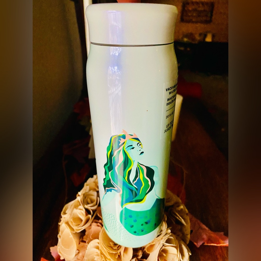 New Starbucks 20oz. Vacuum Insulated Water Bottle, Stainless Steel, Mermaid 🧜‍♀️